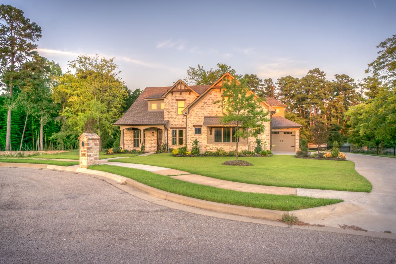 How to Improve Curb Appeal: Ideas for Your Home’s Exterior